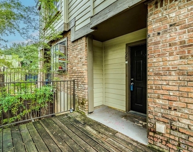 1804  Capital Pkwy - Photo Thumbnail 20