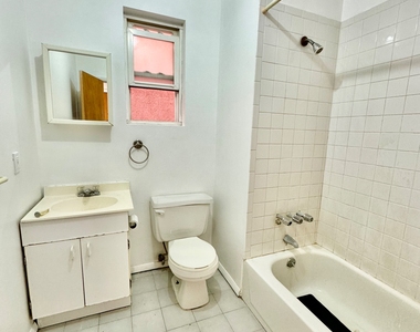 95th Street and 3rd Avenue - Photo Thumbnail 6