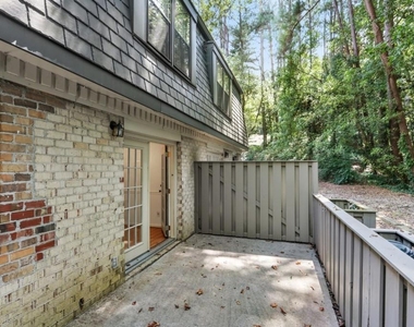 140 Amherst Place Nw - Photo Thumbnail 12