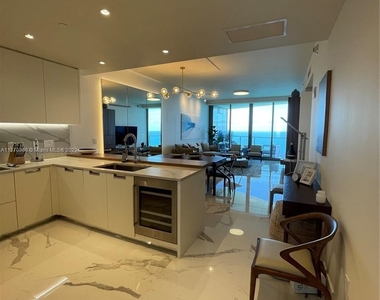 15701 Collins Ave - Photo Thumbnail 11