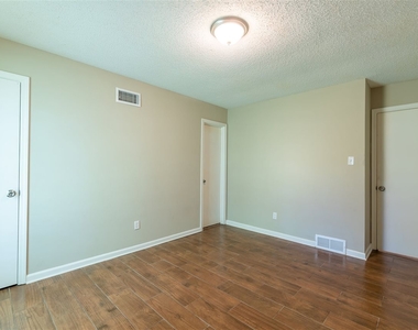 4262 Sunnyslope - Photo Thumbnail 7