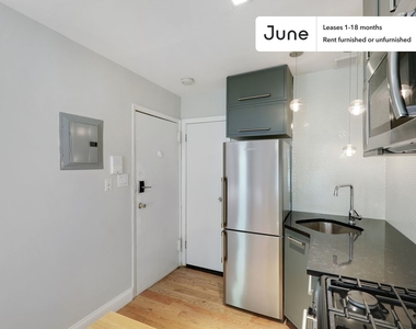 491 West 22nd Street - Photo Thumbnail 2