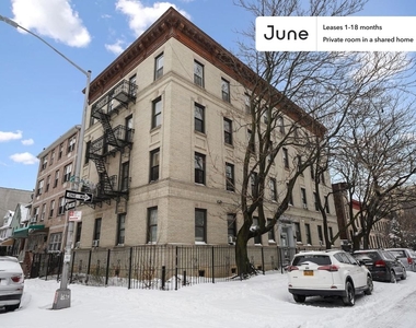 327 East 22nd Street - Photo Thumbnail 14