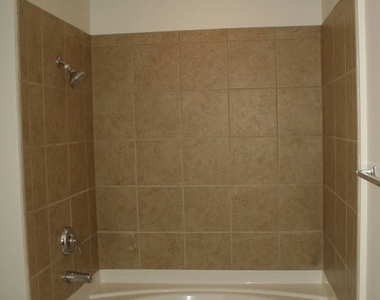 4620 Piedmont Row Dr #609 - Photo Thumbnail 8