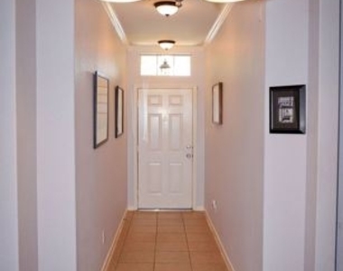 322 Chartwell Avenue - Photo Thumbnail 2