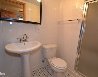 3548 N. Bosworth, Unit 2 - Photo Thumbnail 16