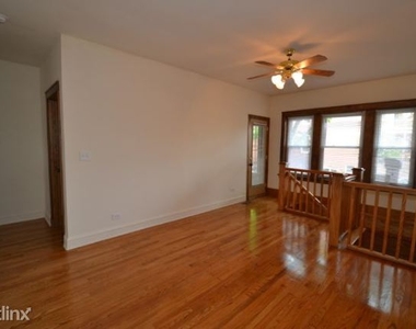 3548 N. Bosworth, Unit 2 - Photo Thumbnail 4