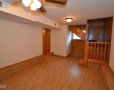 3548 N. Bosworth, Unit 2 - Photo Thumbnail 14