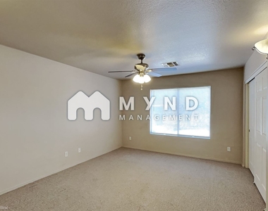 10834 W Alvarado Rd - Photo Thumbnail 10