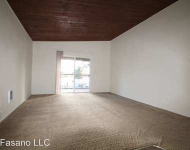 6200 Sw Hall Blvd - Photo Thumbnail 10