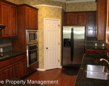 12520 Capella Trail - Photo Thumbnail 6