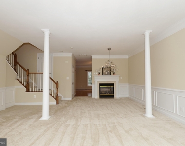 3788 Elmwood Towne Way - Photo Thumbnail 8