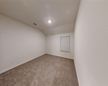 2045 Juniper Pass Way - Photo Thumbnail 16