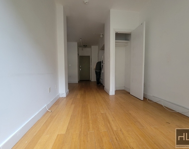 336 West 19 Street - Photo Thumbnail 6