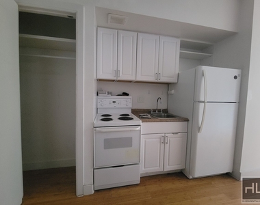 336 West 19 Street - Photo Thumbnail 1