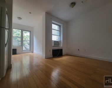 336 West 19 Street - Photo Thumbnail 4