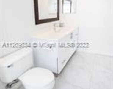 655 Sw 111th Way - Photo Thumbnail 6