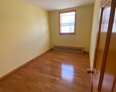 EAST 21ST - Photo Thumbnail 5