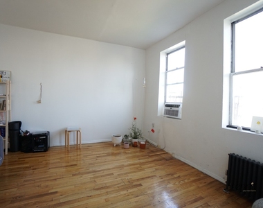 370 Bedford Avenue - Photo Thumbnail 4