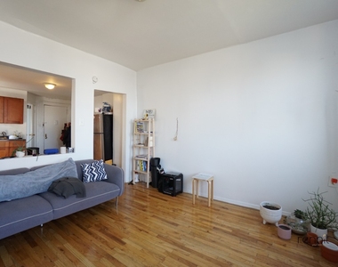 370 Bedford Avenue - Photo Thumbnail 8