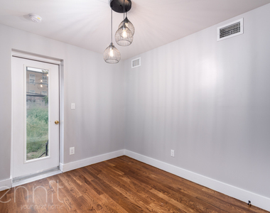 1109 Decatur Street - Photo Thumbnail 4