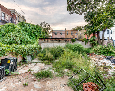 1109 Decatur Street - Photo Thumbnail 5
