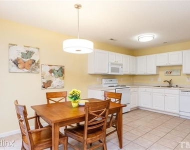 11331 Clubhaven Pl Apt 100 - Photo Thumbnail 9