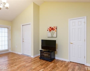 11331 Clubhaven Pl Apt 100 - Photo Thumbnail 1