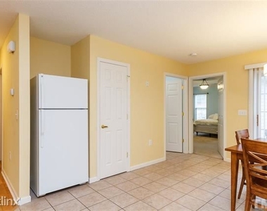 11331 Clubhaven Pl Apt 100 - Photo Thumbnail 5