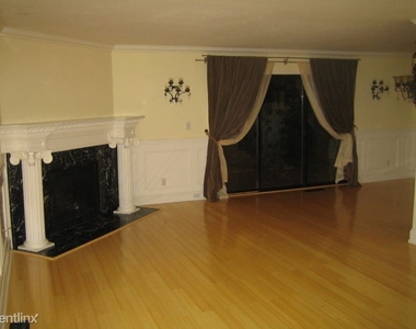 1430 Gordon Street L - Photo Thumbnail 17