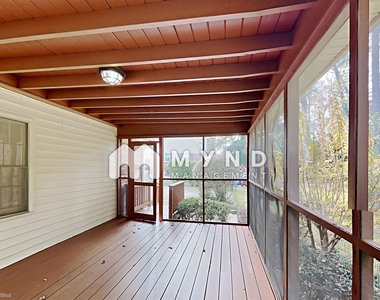 1354 Longwood Dr Sw - Photo Thumbnail 25