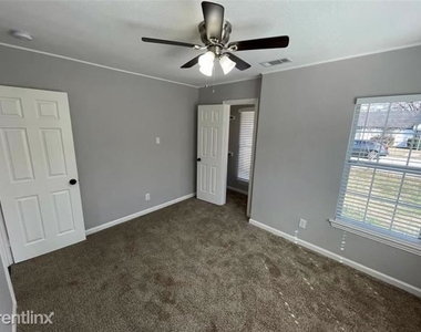 1610 Mountain Lake Road - Photo Thumbnail 16