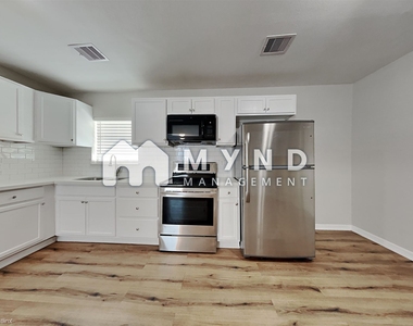 Offboarding 1308 Genova St Unit 2 - Photo Thumbnail 3