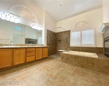 7628 Spruce Run Court - Photo Thumbnail 19