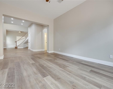 1605 English Oak Street - Photo Thumbnail 18