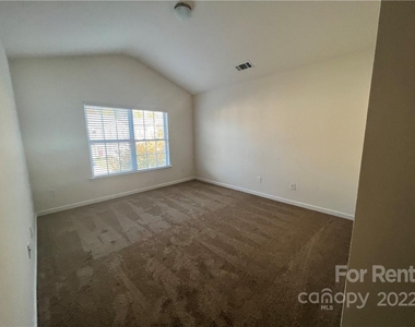 8957 Bradstreet Commons Way - Photo Thumbnail 13