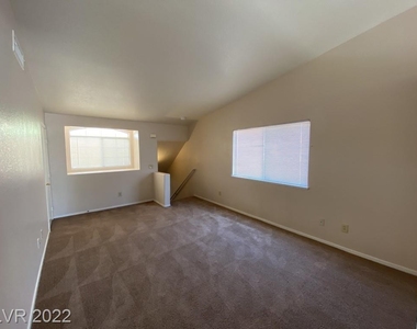 6108 Hillside Bloom Court - Photo Thumbnail 4