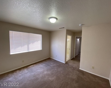 6108 Hillside Bloom Court - Photo Thumbnail 14