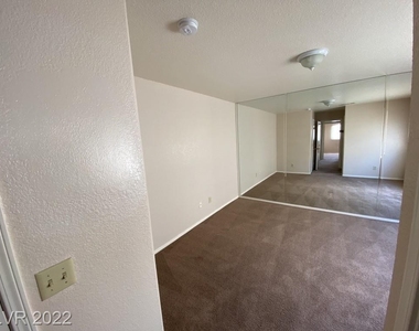 6108 Hillside Bloom Court - Photo Thumbnail 12