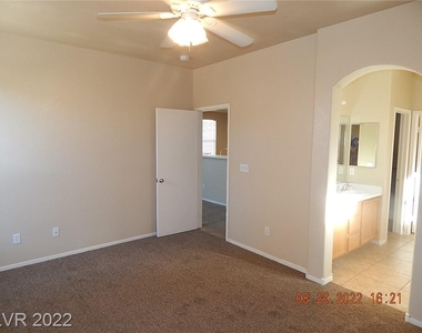 2624 Cinnamon Cactus Court - Photo Thumbnail 20