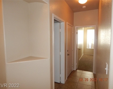 2624 Cinnamon Cactus Court - Photo Thumbnail 13