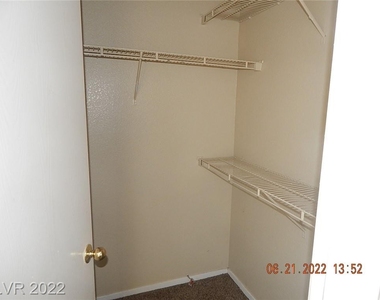 2624 Cinnamon Cactus Court - Photo Thumbnail 15