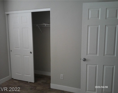 3533 Diamond Belle Court - Photo Thumbnail 14