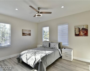 385 Glenridding Street - Photo Thumbnail 8