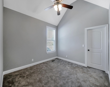 7978 Burgundy Cir - Photo Thumbnail 28