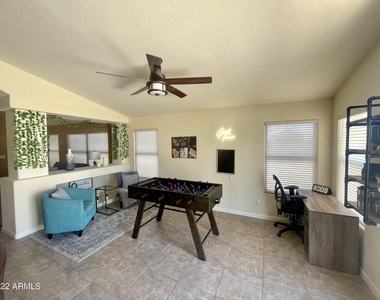 4704 E Desert Wind Drive - Photo Thumbnail 1