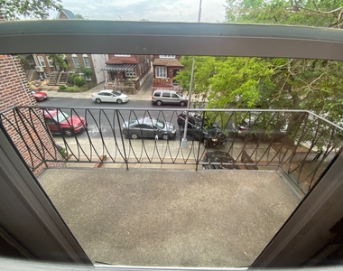 1911 East 29th Street - Photo Thumbnail 2