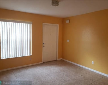 8722 Sw 21st Ct - Photo Thumbnail 3