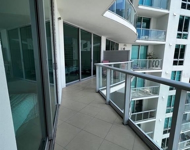 300 Biscayne Boulevard - Photo Thumbnail 16