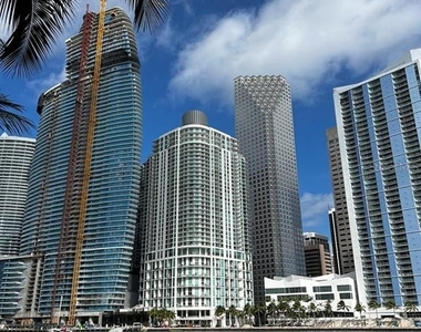 300 Biscayne Boulevard - Photo Thumbnail 20